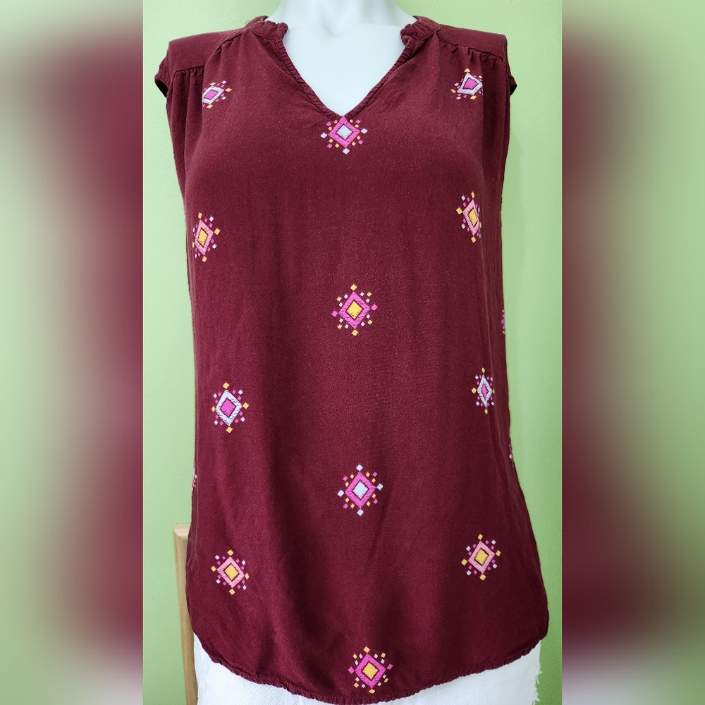 Old Navy sleeveless top